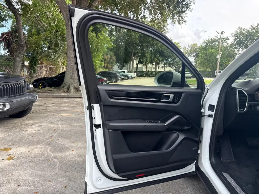 Florida Fine Cars - Used PORSCHE CAYENNE 2019 WEST PALM