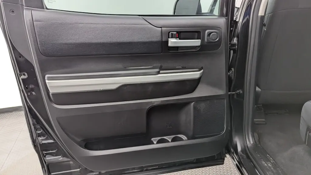 Florida Fine Cars - Used TOYOTA TUNDRA 4WD 2021 WEST PALM SR5