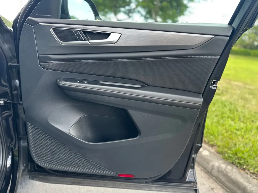 Florida Fine Cars - Used VOLKSWAGEN ATLAS CROSS SPORT 2025 MIAMI 2.0T SE W/TECHNOLOGY
