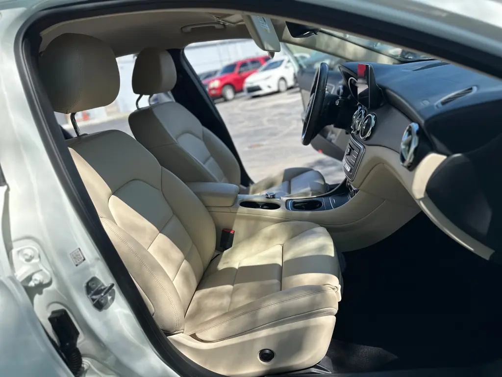 Florida Fine Cars - Used MERCEDES-BENZ GLA 2019 MIAMI GLA 250