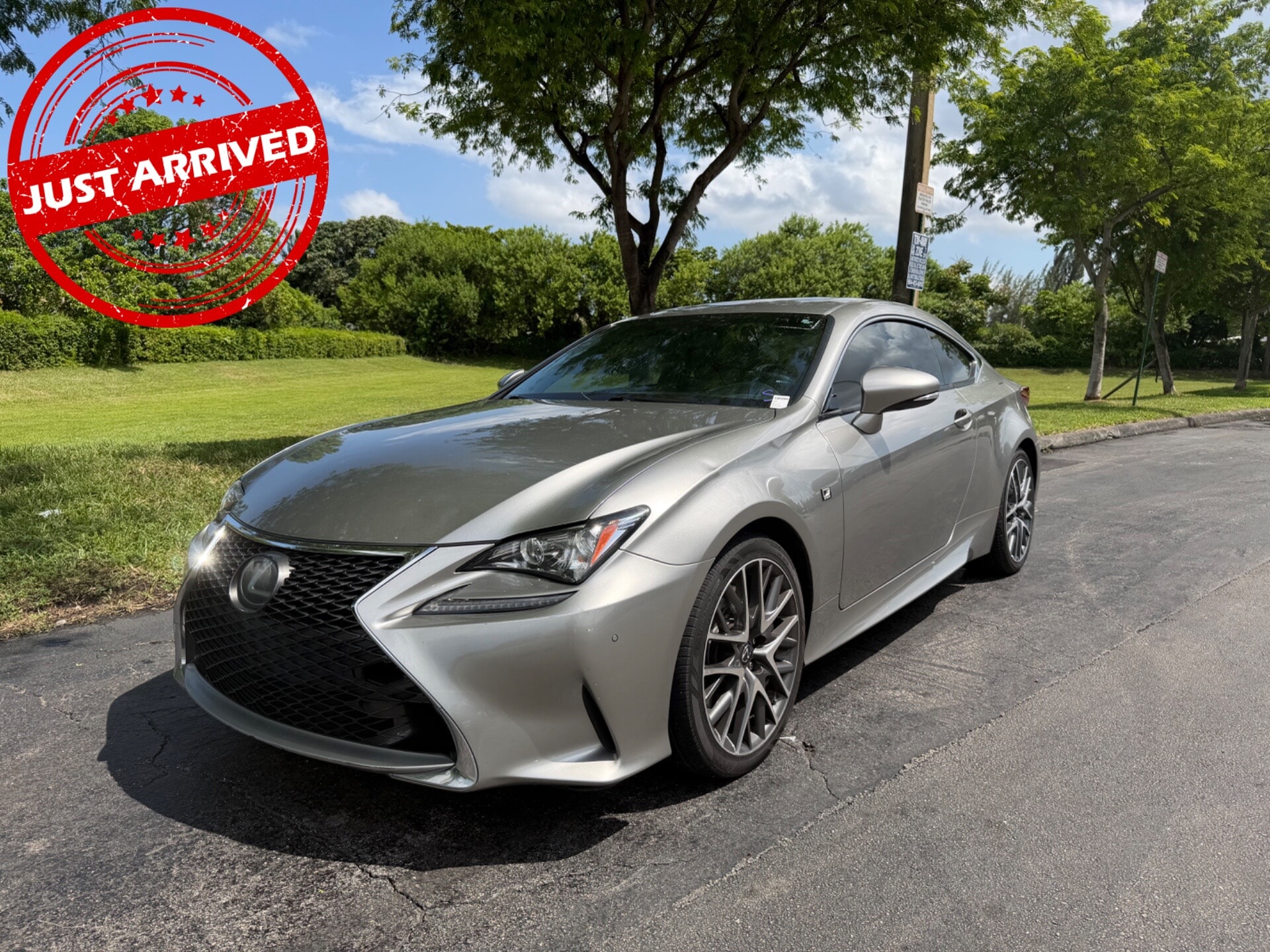 2017 Lexus RC 350 200t's photo