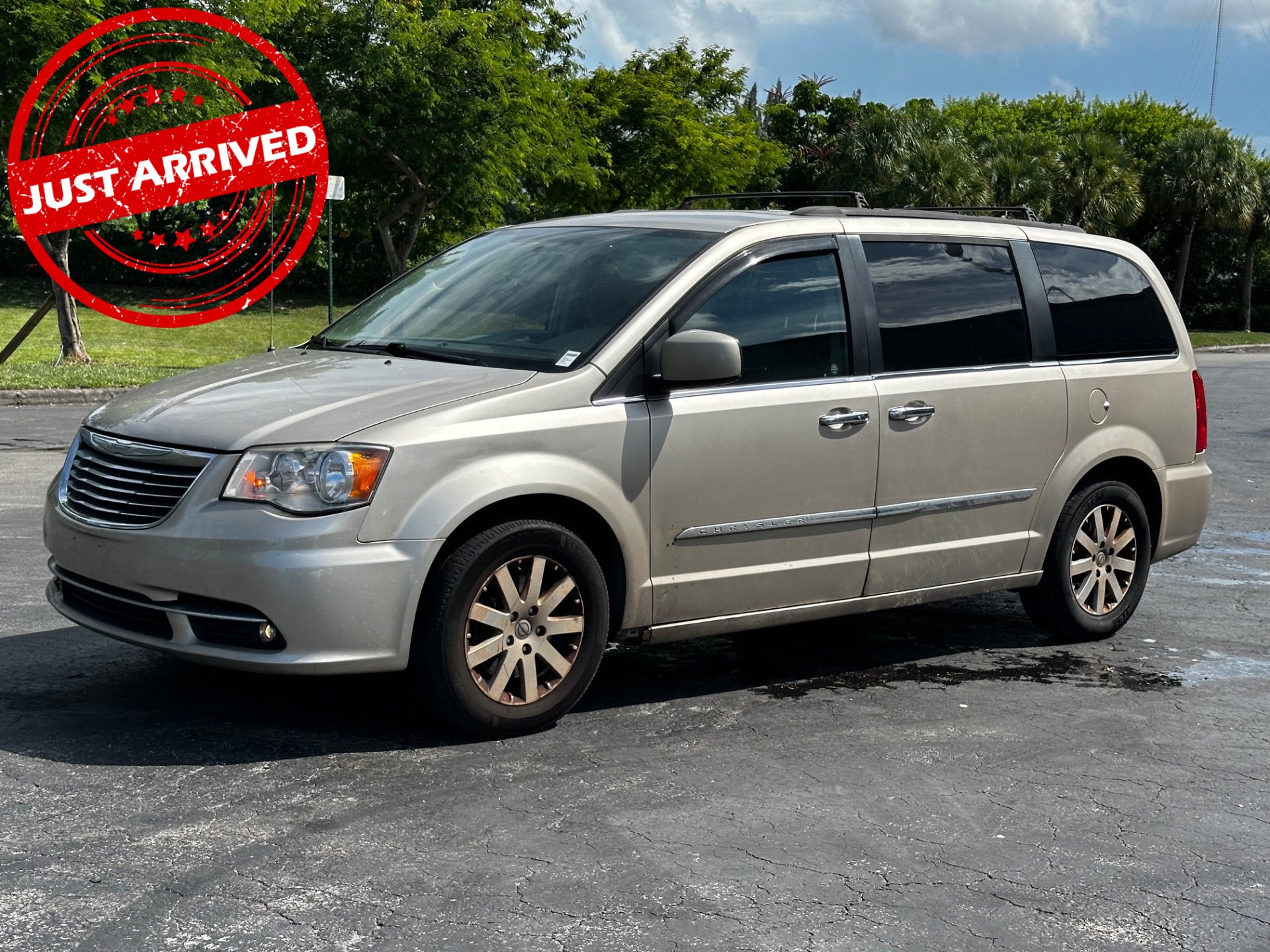 Florida Fine Cars - Used vehicle - MINIVAN CHRYSLER TOWN AND COUNTRY 2016
