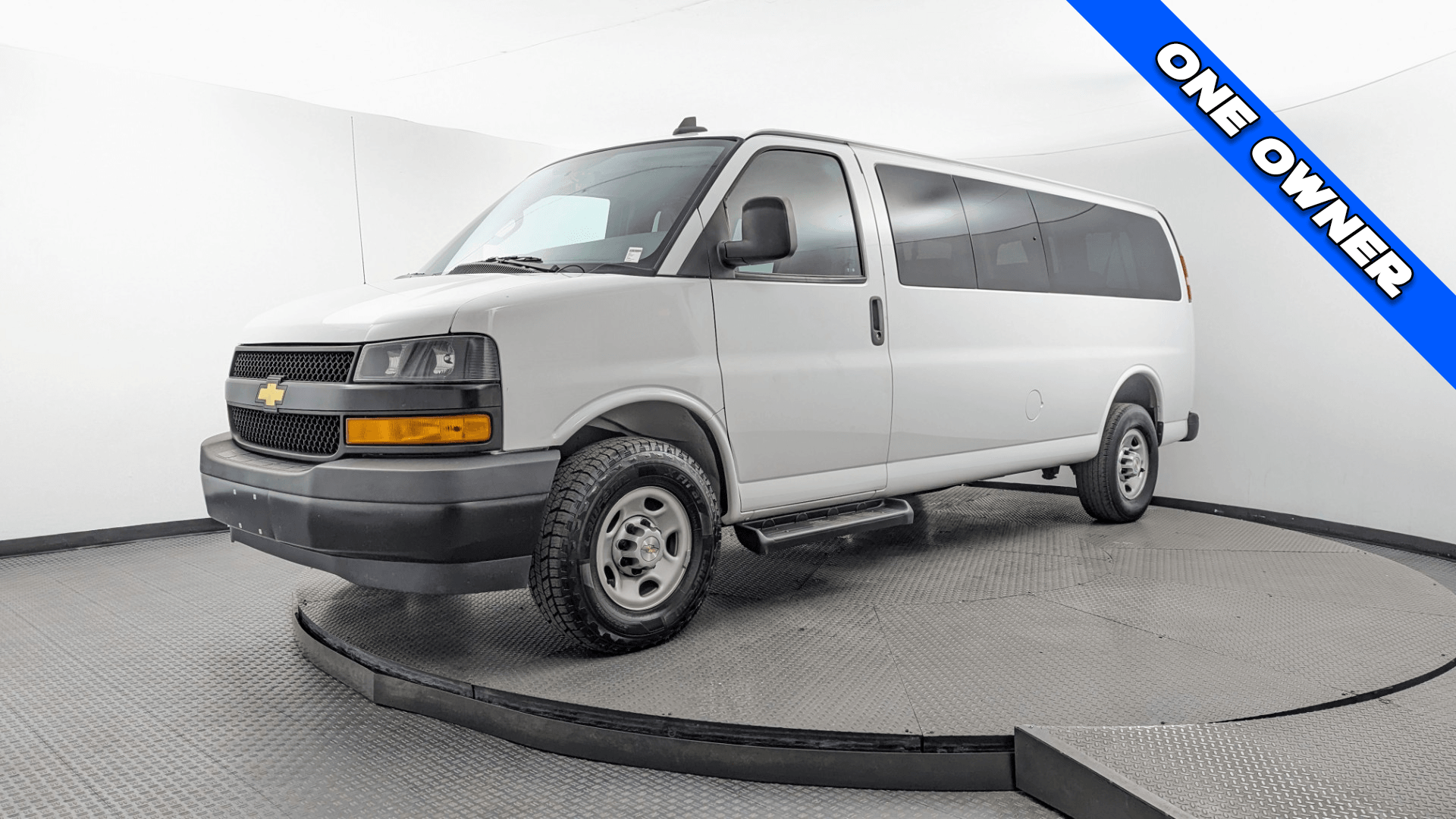 2023 Chevrolet Express Passenger