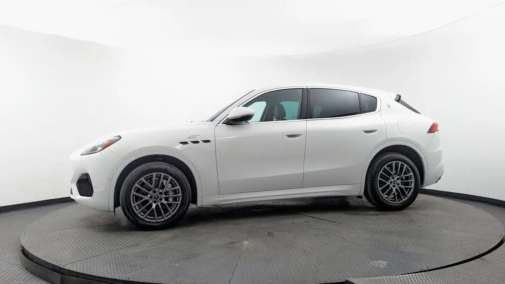2024 MASERATI GRECALE GT photo 2