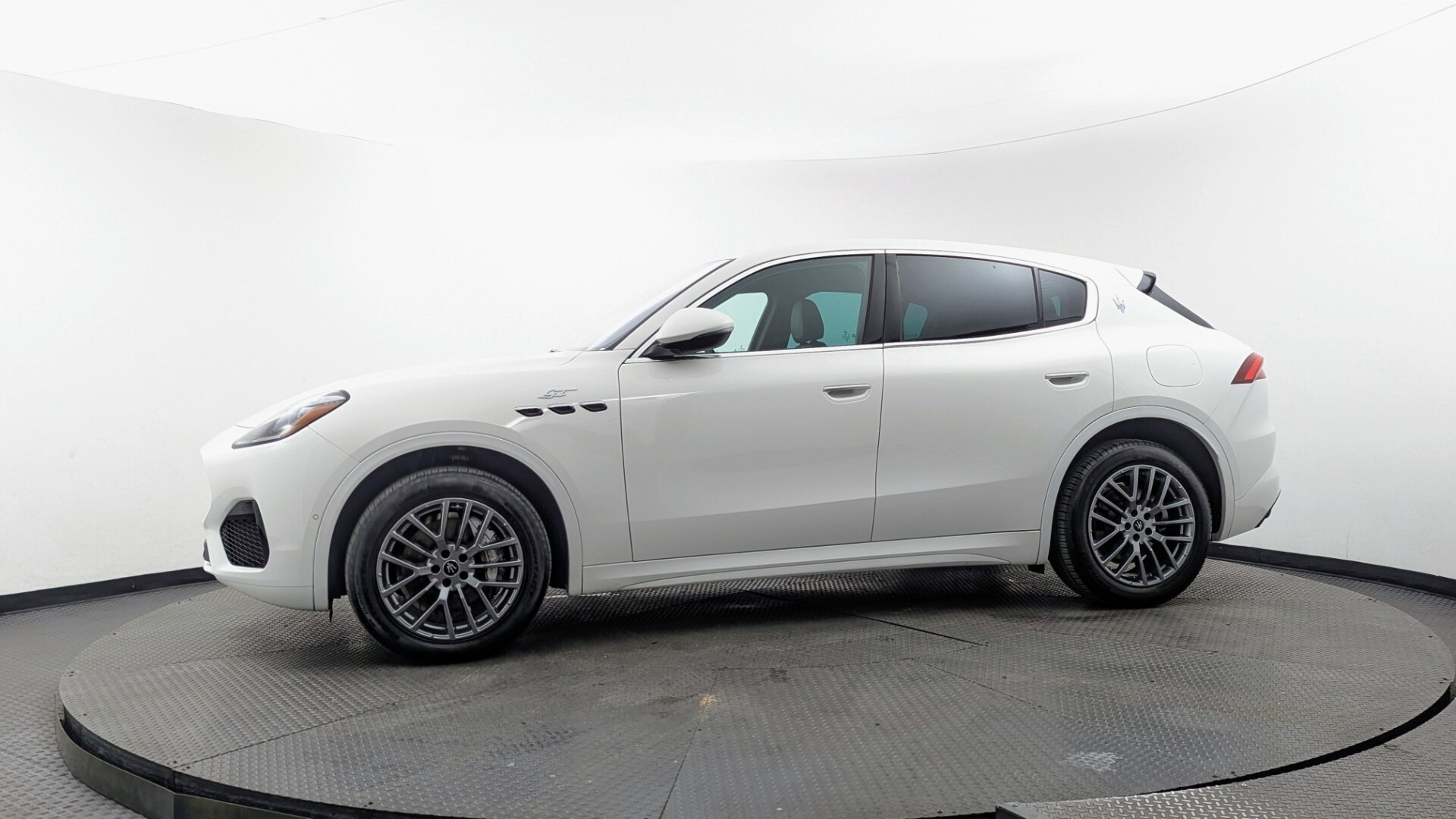 Florida Fine Cars - Used vehicle - SUV MASERATI GRECALE 2024