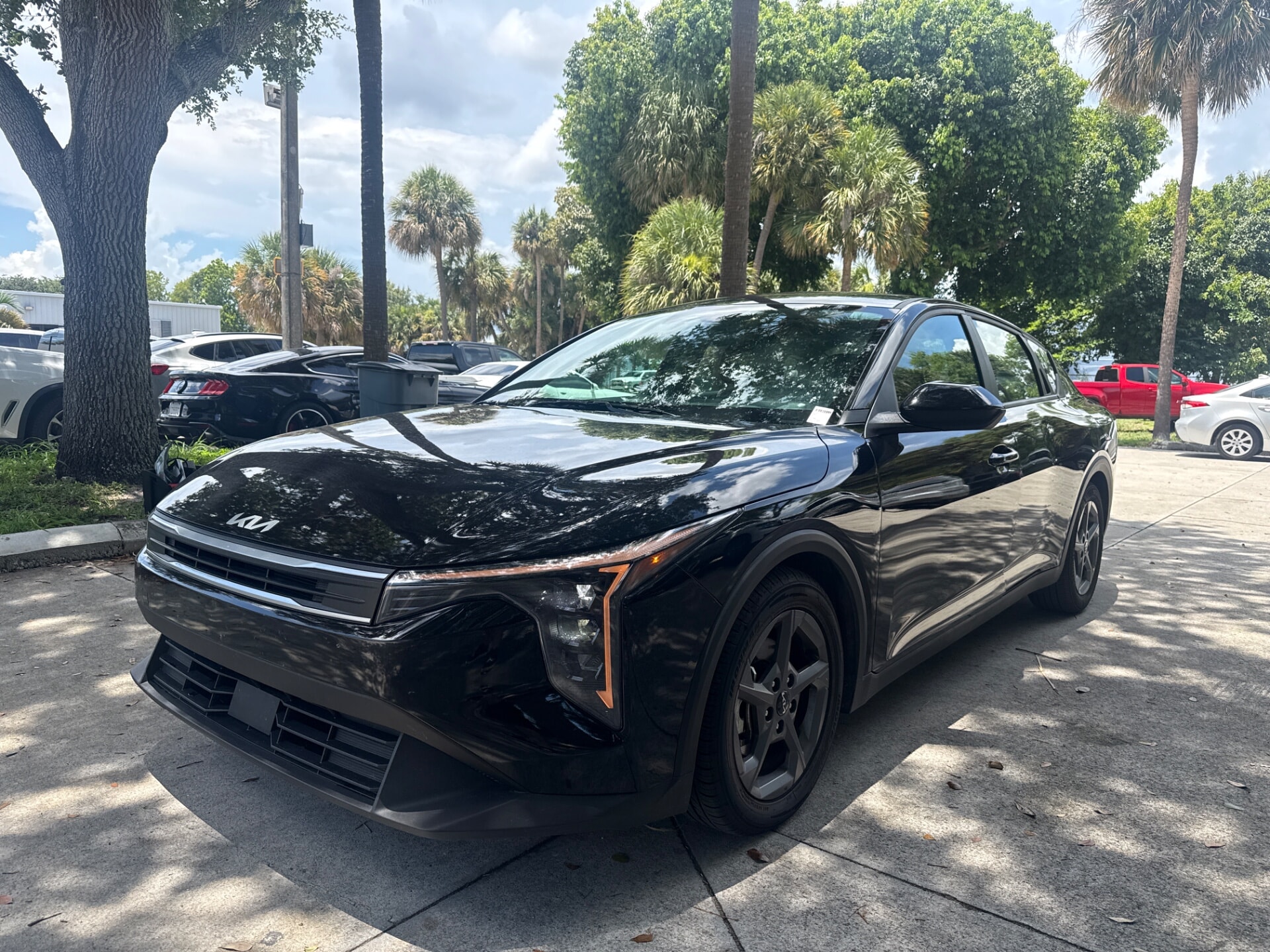 2025 Kia K4 LXS AT's photo
