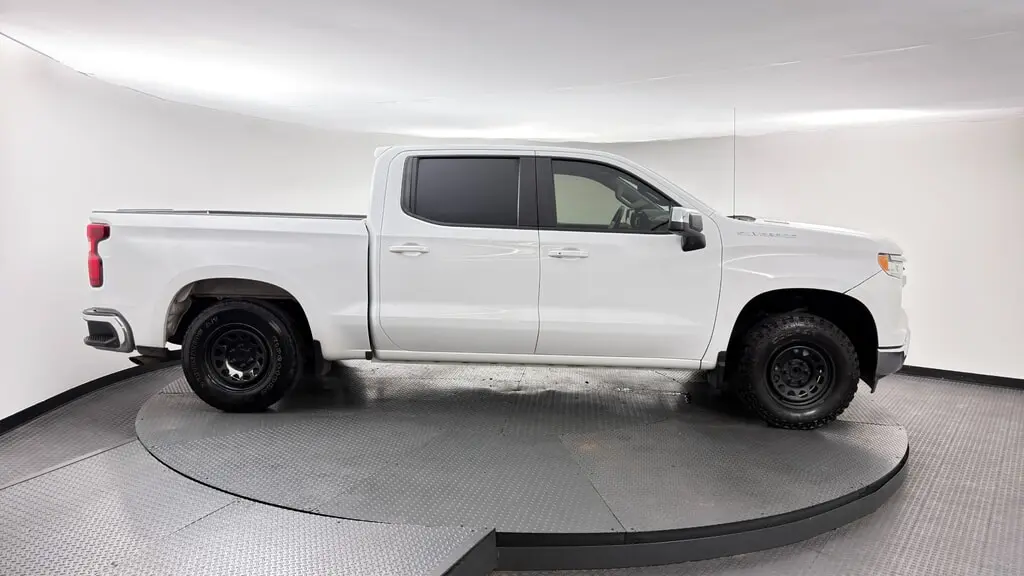 2023 CHEVROLET SILVERADO 1500 LT photo 8