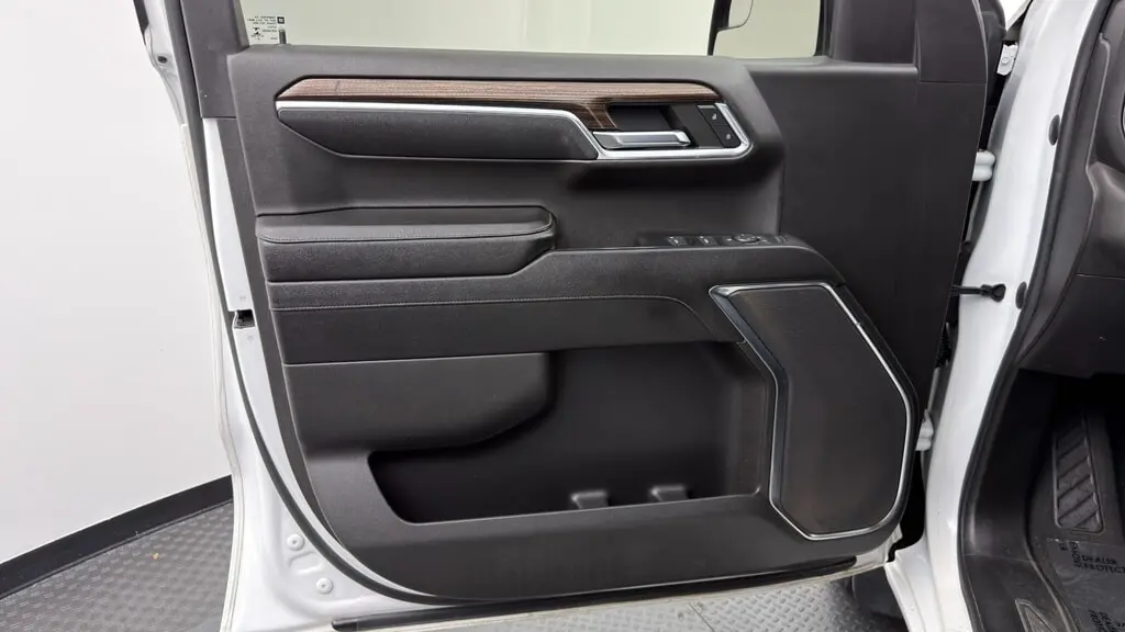 2023 CHEVROLET SILVERADO 1500 LT photo 12