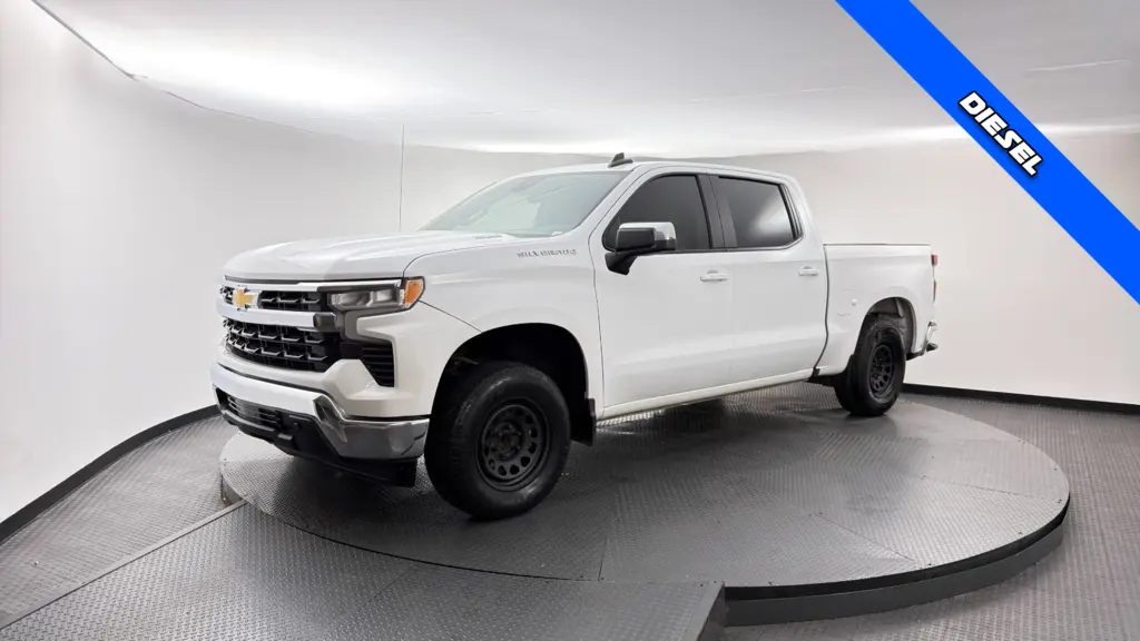 2023 CHEVROLET SILVERADO 1500 LT photo 1
