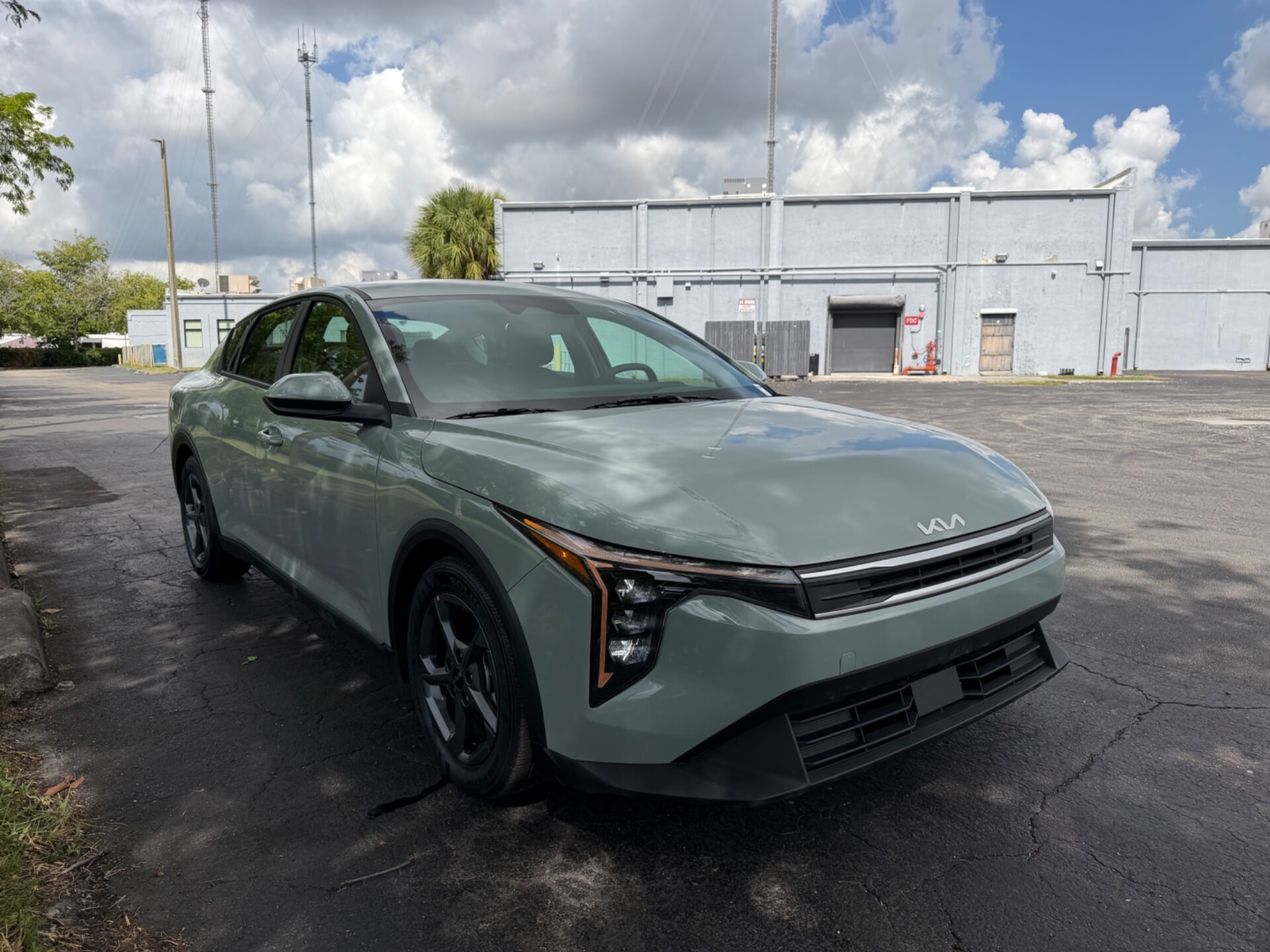 used vehicle - SEDAN KIA K4 2026