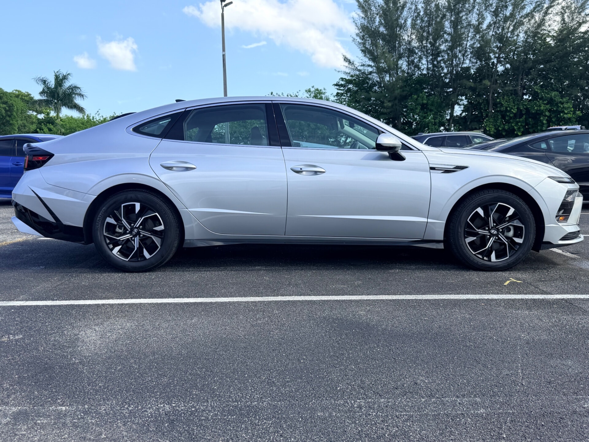 used vehicle - SEDAN HYUNDAI SONATA 2025