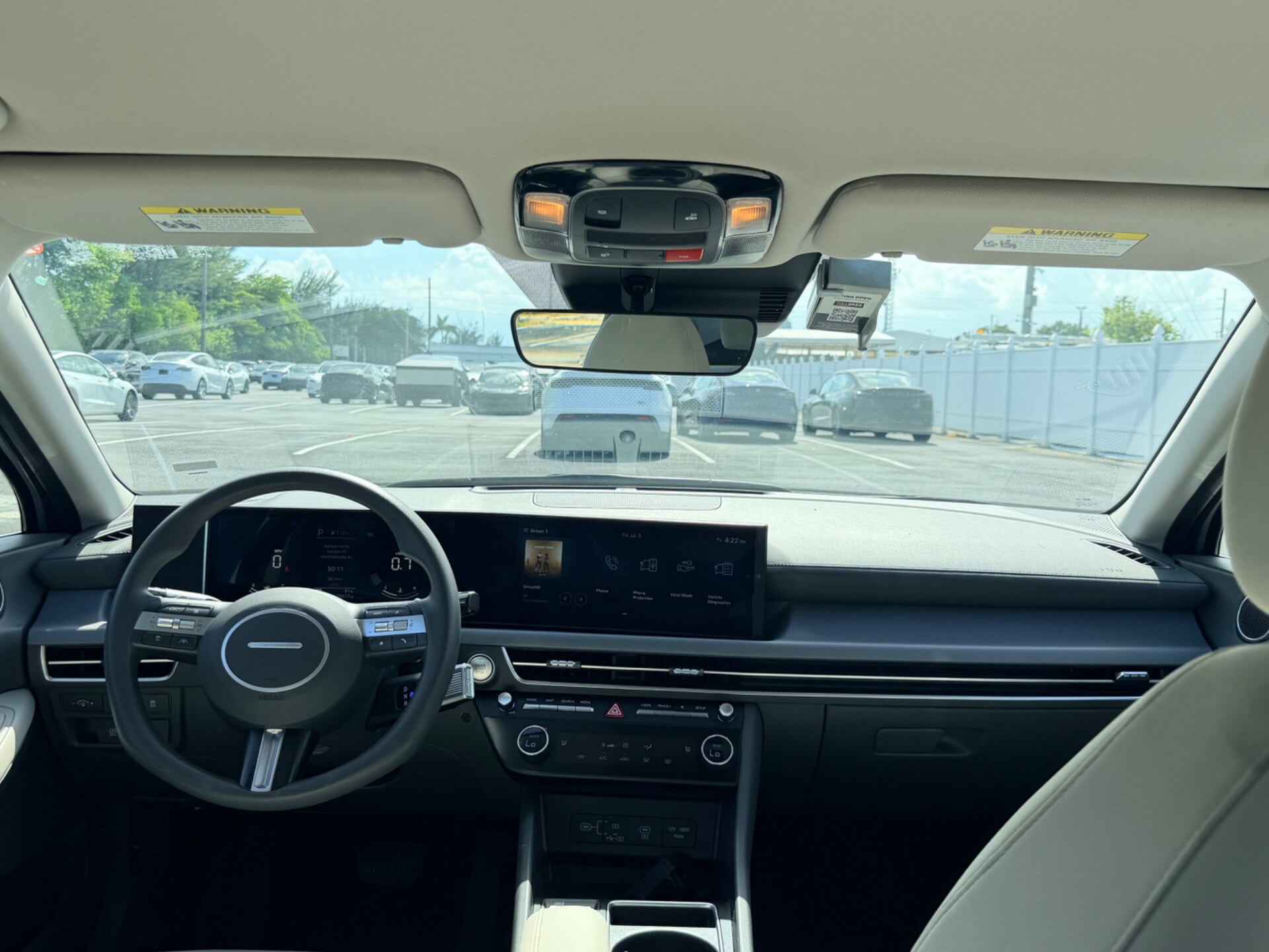 used vehicle - SEDAN HYUNDAI SONATA 2025