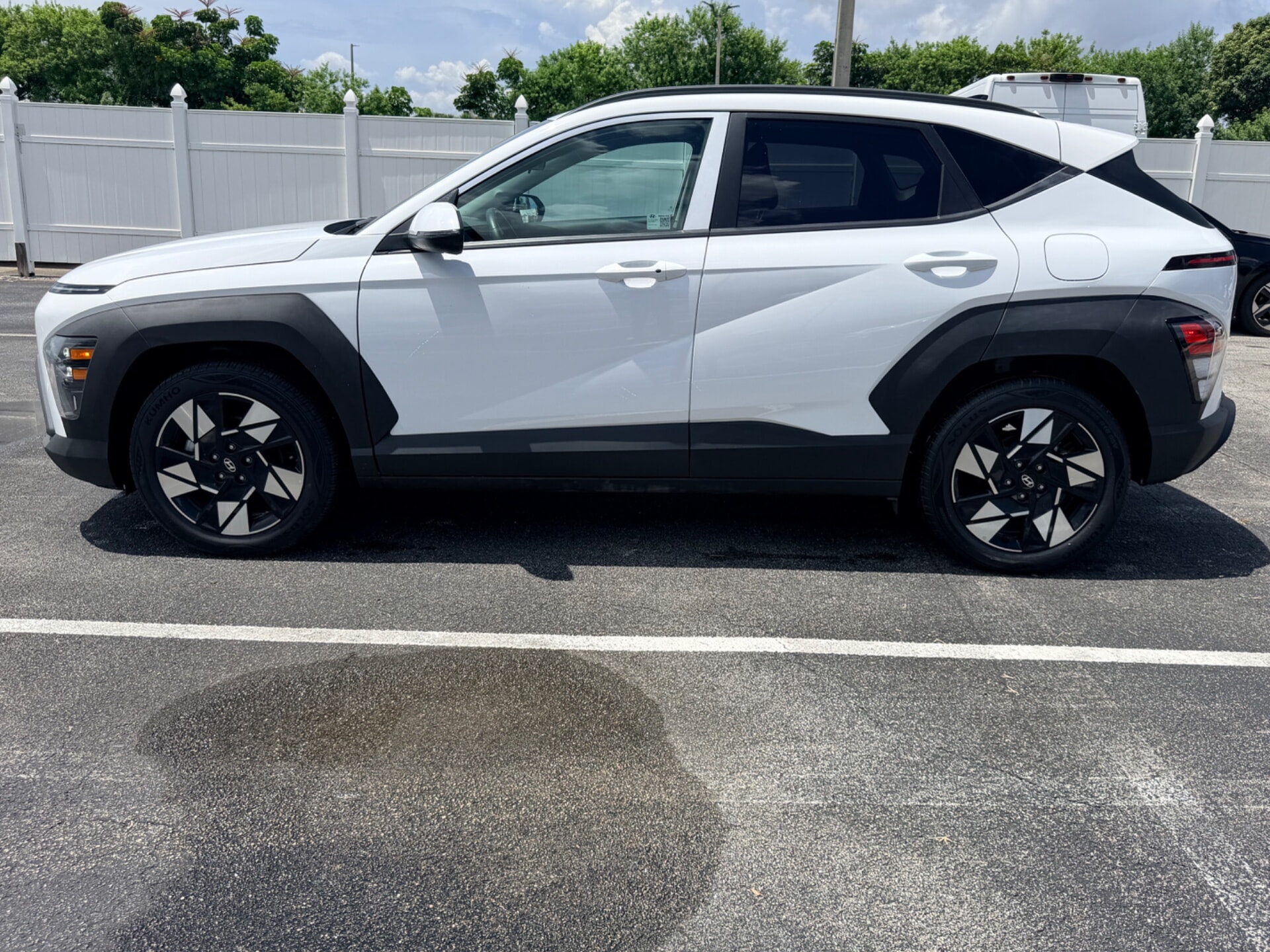 used vehicle - SUV HYUNDAI KONA 2025