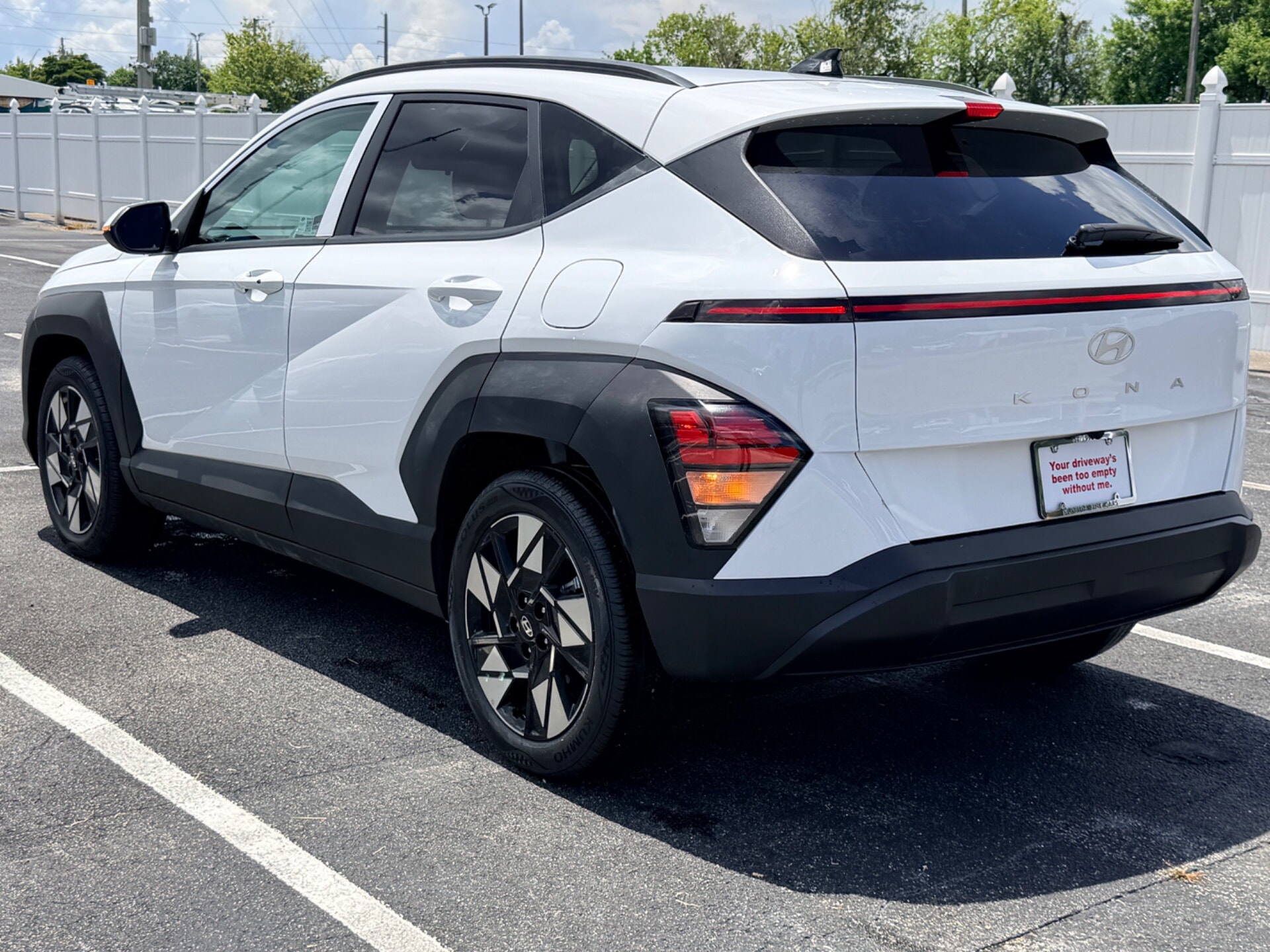 used vehicle - SUV HYUNDAI KONA 2025