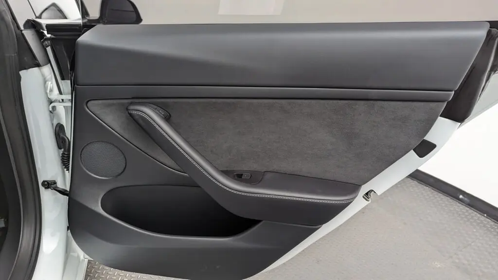2021 TESLA MODEL 3 STANDARD RANGE PLUS photo 17