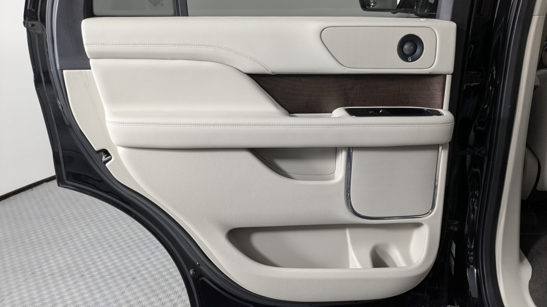 Florida Fine Cars - Used vehicle - SUV LINCOLN NAVIGATOR 2018