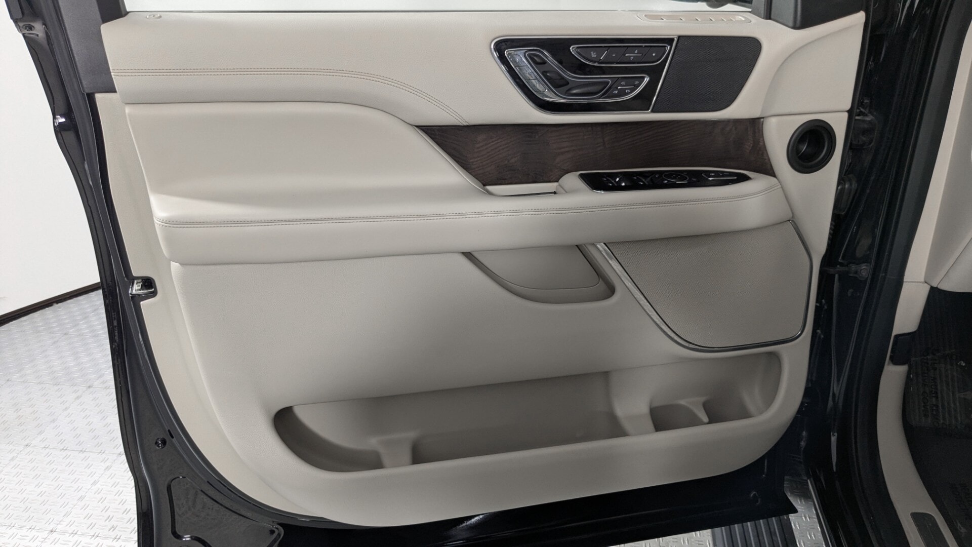 Florida Fine Cars - Used vehicle - SUV LINCOLN NAVIGATOR 2018