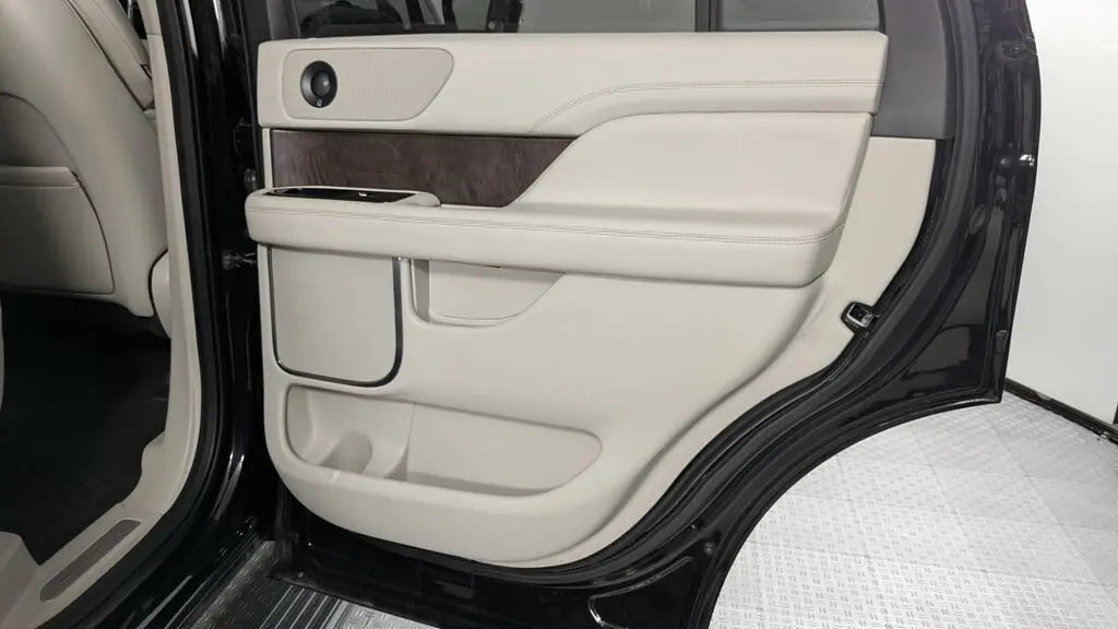 Florida Fine Cars - Used LINCOLN NAVIGATOR 2018 ORLANDO RESERVE