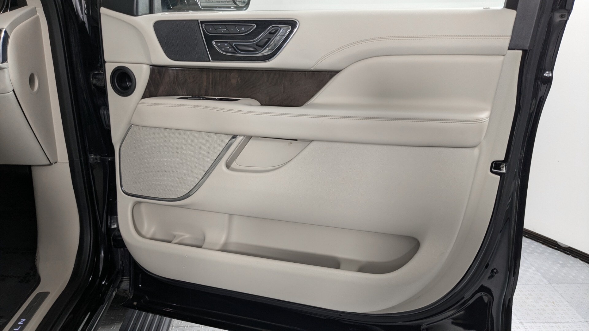 Florida Fine Cars - Used vehicle - SUV LINCOLN NAVIGATOR 2018