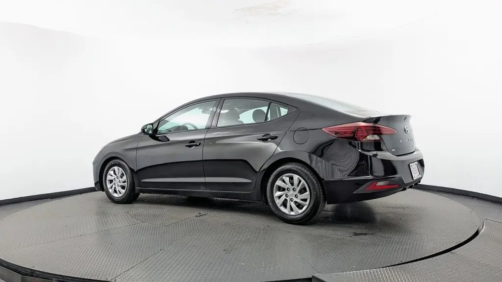 2019 HYUNDAI ELANTRA SE photo 5