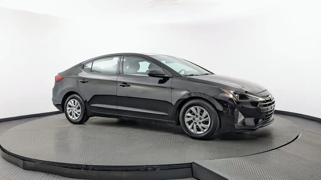 2019 HYUNDAI ELANTRA SE photo 10