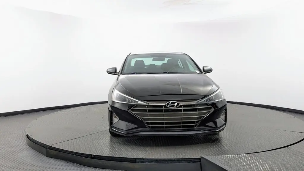 2019 HYUNDAI ELANTRA SE photo 11