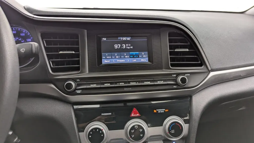 2019 HYUNDAI ELANTRA SE photo 27