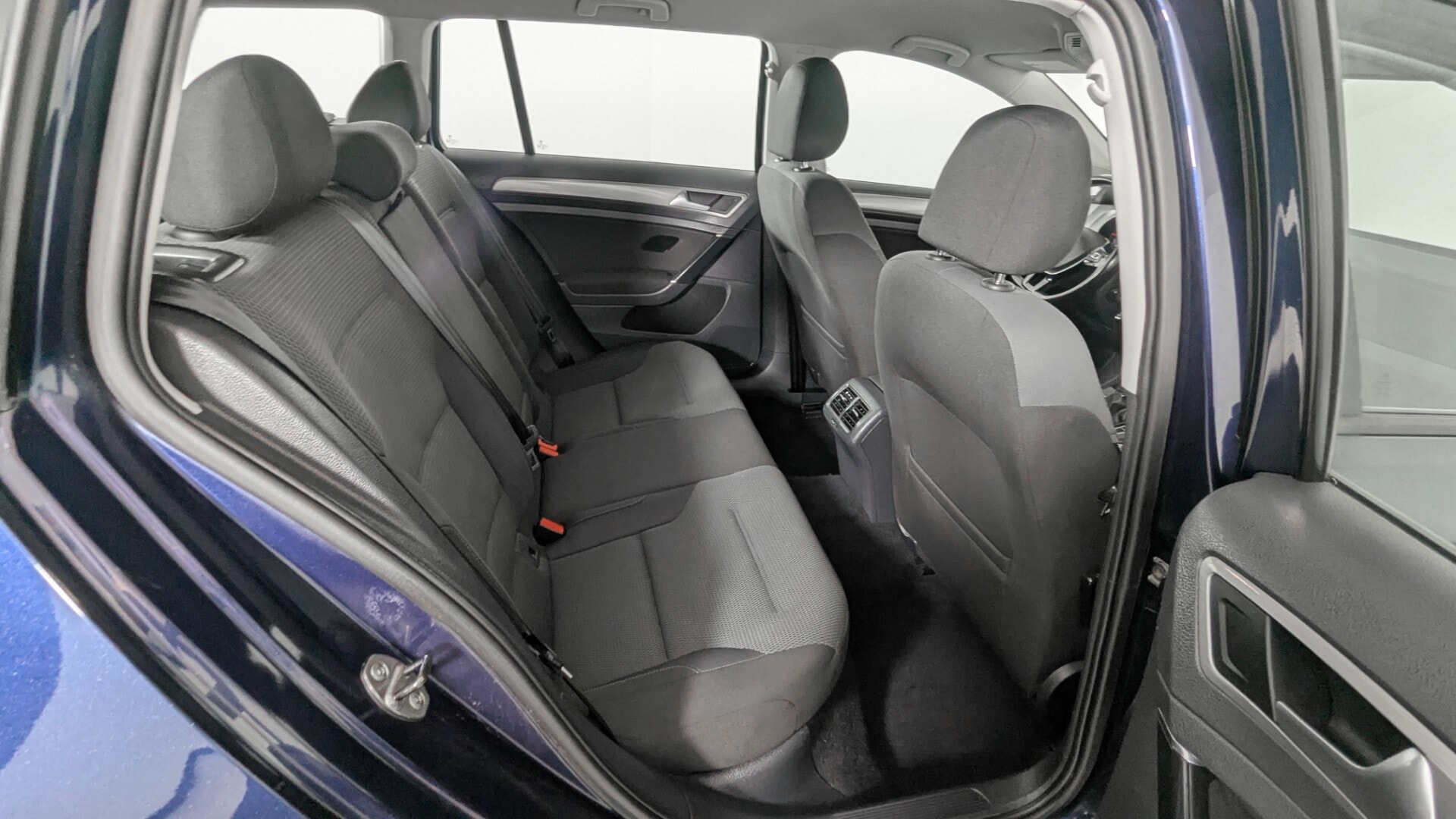 Florida Fine Cars - Used vehicle - SEDAN VOLKSWAGEN GOLF SPORTWAGEN 2017