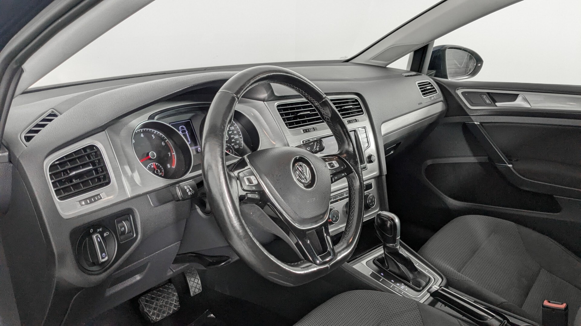 Florida Fine Cars - Used vehicle - SEDAN VOLKSWAGEN GOLF SPORTWAGEN 2017