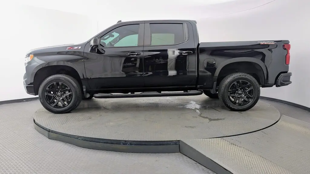 2023 CHEVROLET SILVERADO 1500 LT TRAIL BOSS photo 2