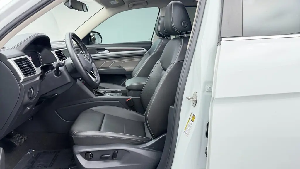 Florida Fine Cars - Used VOLKSWAGEN ATLAS 2023 WEST PALM 3.6L V6 SE W/TECHNOLOGY