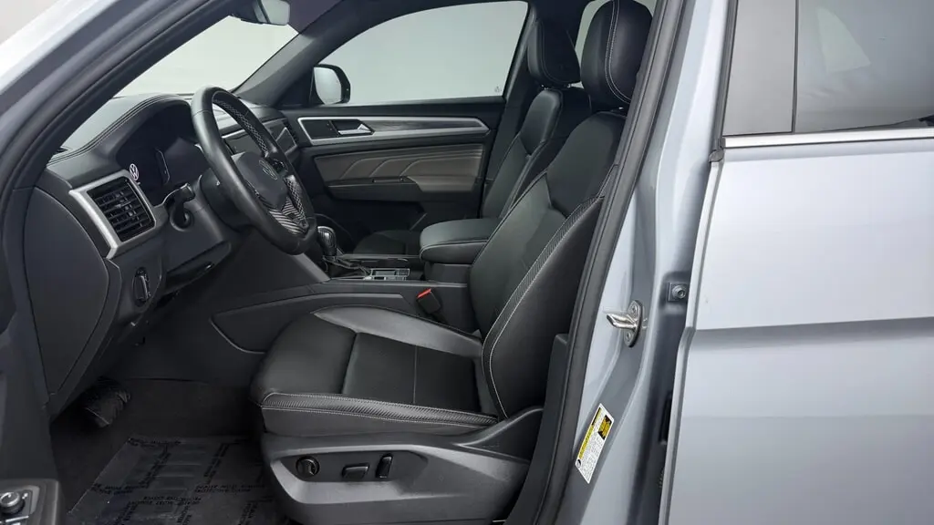 Florida Fine Cars - Used VOLKSWAGEN ATLAS CROSS SPORT 2023 WEST PALM 3.6L V6 SE W/TECHNOLOGY
