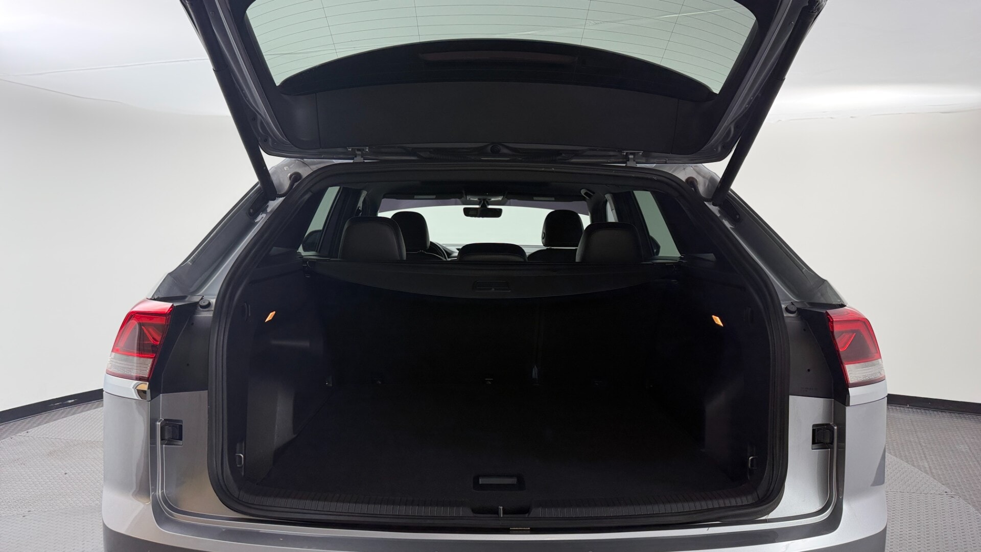 Florida Fine Cars - Used vehicle - SUV VOLKSWAGEN ATLAS CROSS SPORT 2023