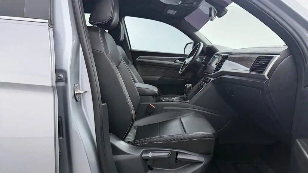 Florida Fine Cars - Used VOLKSWAGEN ATLAS CROSS SPORT 2023 WEST PALM 3.6L V6 SE W/TECHNOLOGY