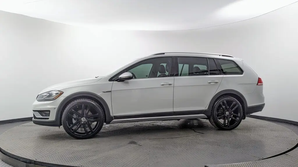 Florida Fine Cars - Used VOLKSWAGEN GOLF ALLTRACK 2018 MIAMI S