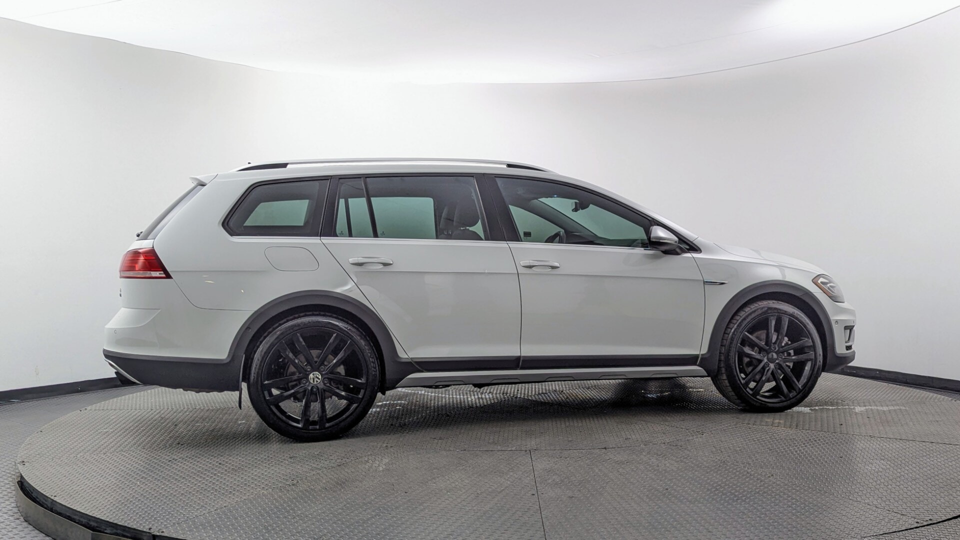 Florida Fine Cars - Used vehicle - SEDAN VOLKSWAGEN GOLF ALLTRACK 2018