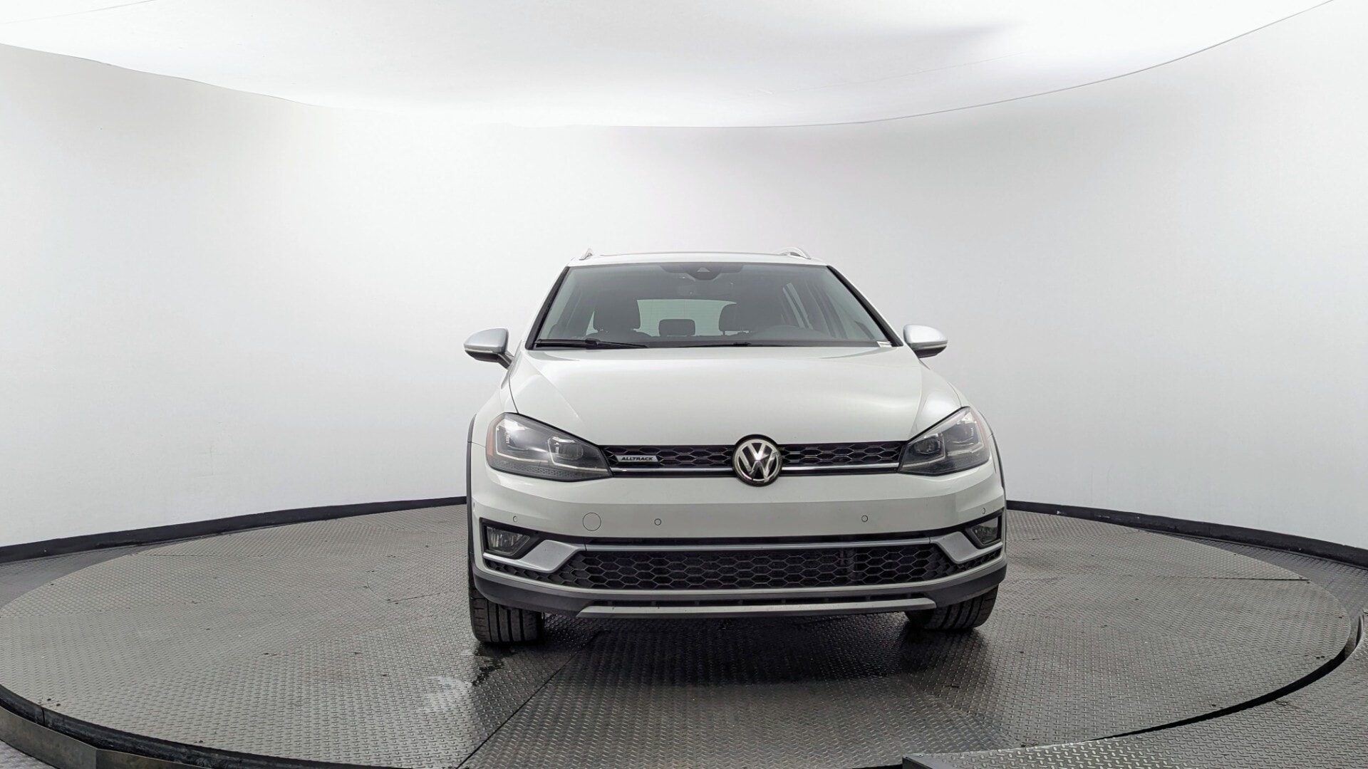 Florida Fine Cars - Used vehicle - SEDAN VOLKSWAGEN GOLF ALLTRACK 2018