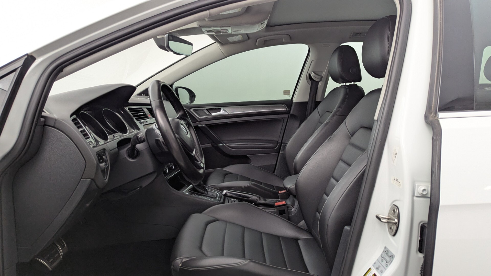 Florida Fine Cars - Used vehicle - SEDAN VOLKSWAGEN GOLF ALLTRACK 2018