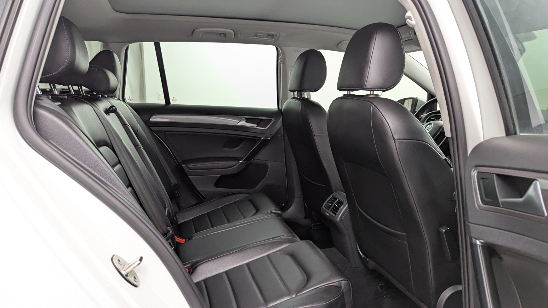 Florida Fine Cars - Used vehicle - SEDAN VOLKSWAGEN GOLF ALLTRACK 2018