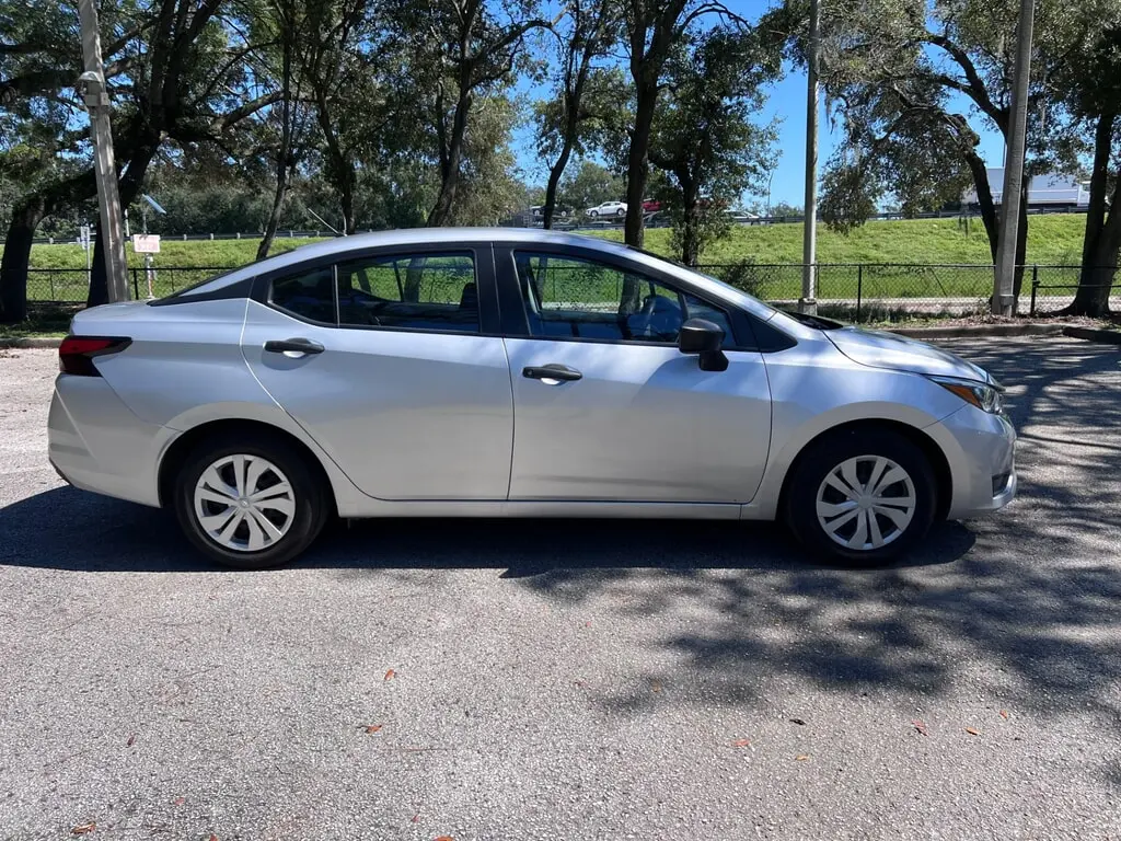 2025 NISSAN VERSA S photo 4