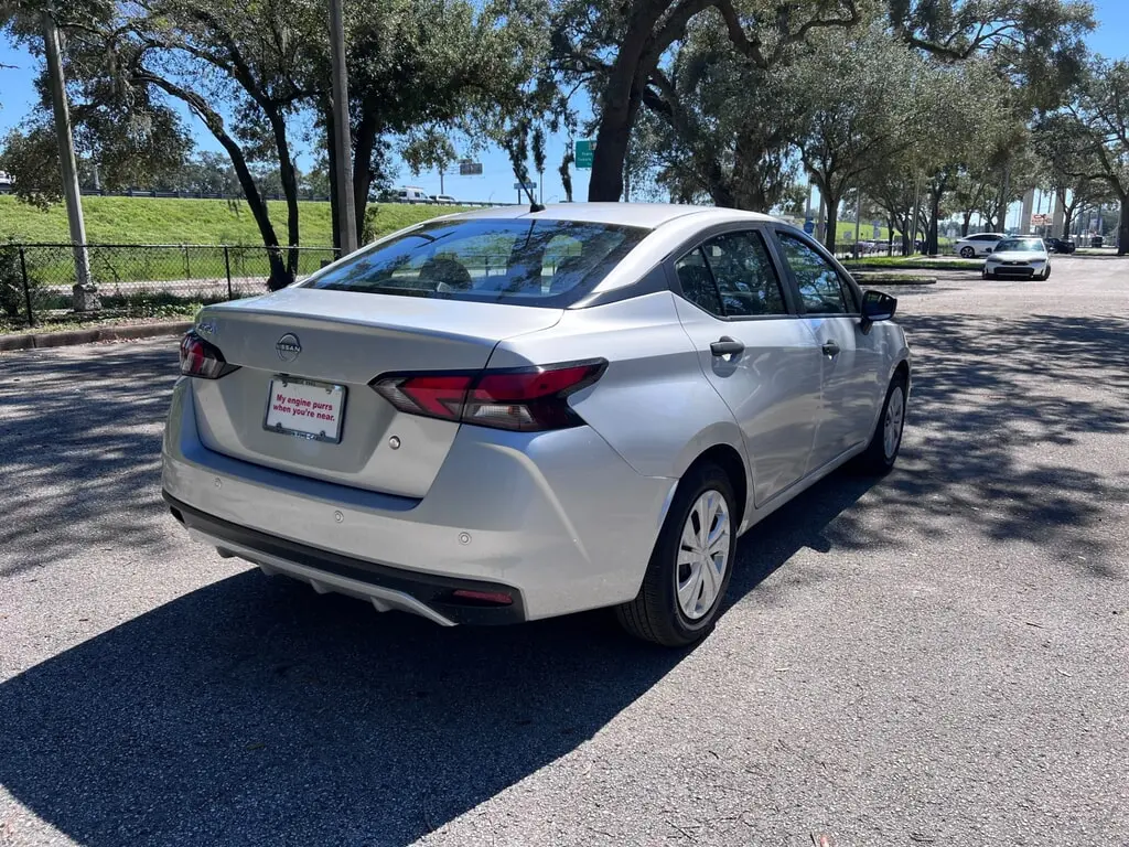 2025 NISSAN VERSA S photo 5