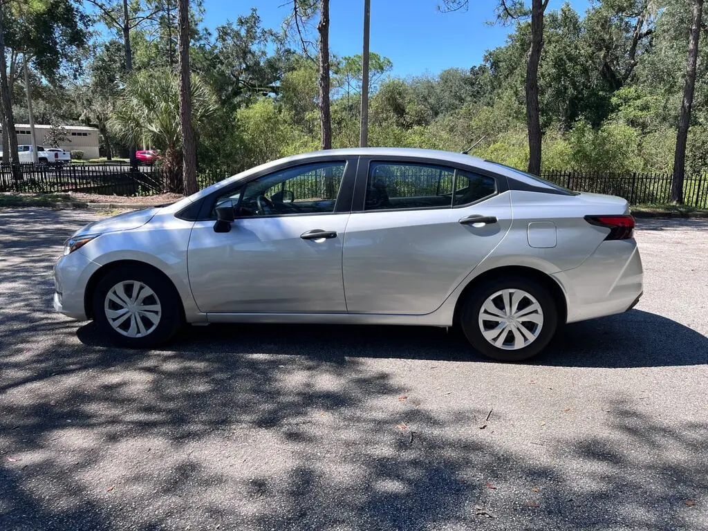 2025 NISSAN VERSA S photo 8