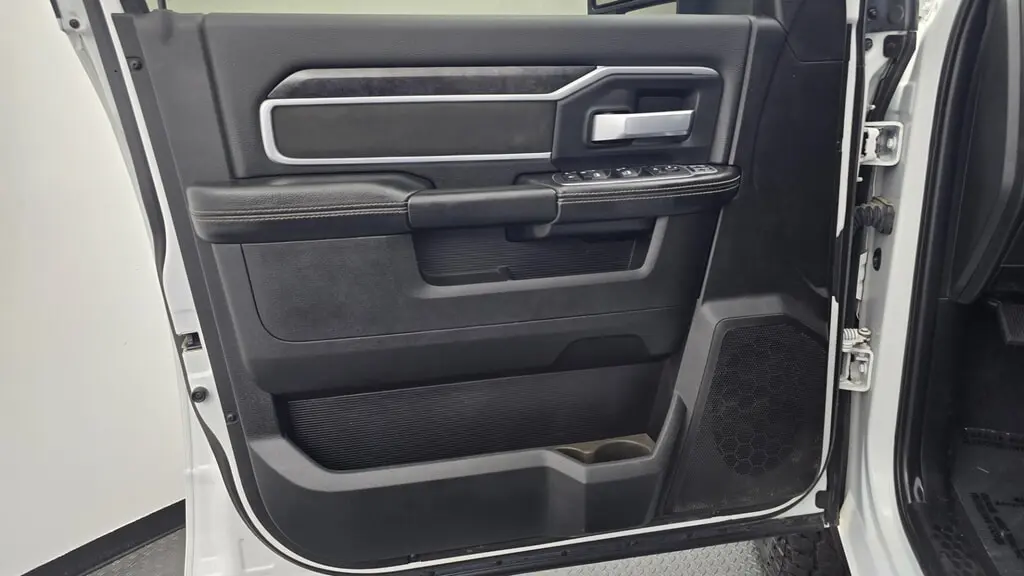 2024 RAM 2500 BIG HORN photo 13
