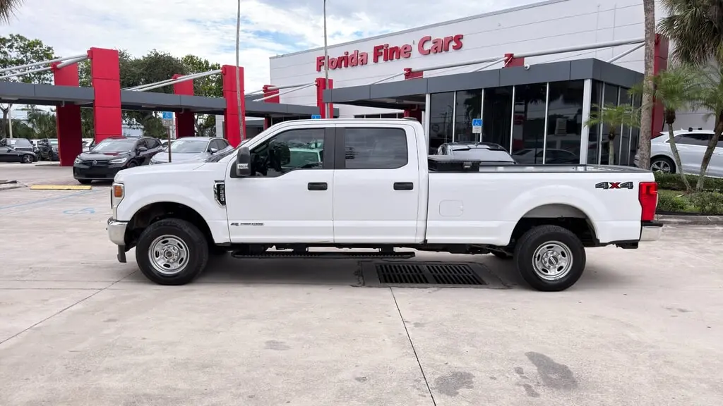 2022 FORD SUPER DUTY F-250 SRW XL photo 2