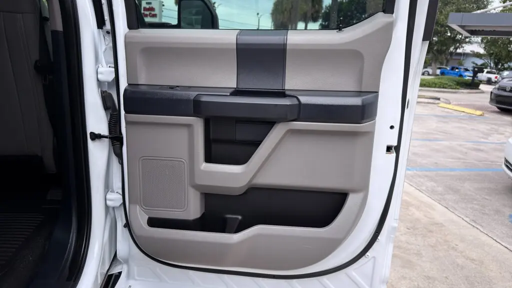 2022 FORD SUPER DUTY F-250 SRW XL photo 18