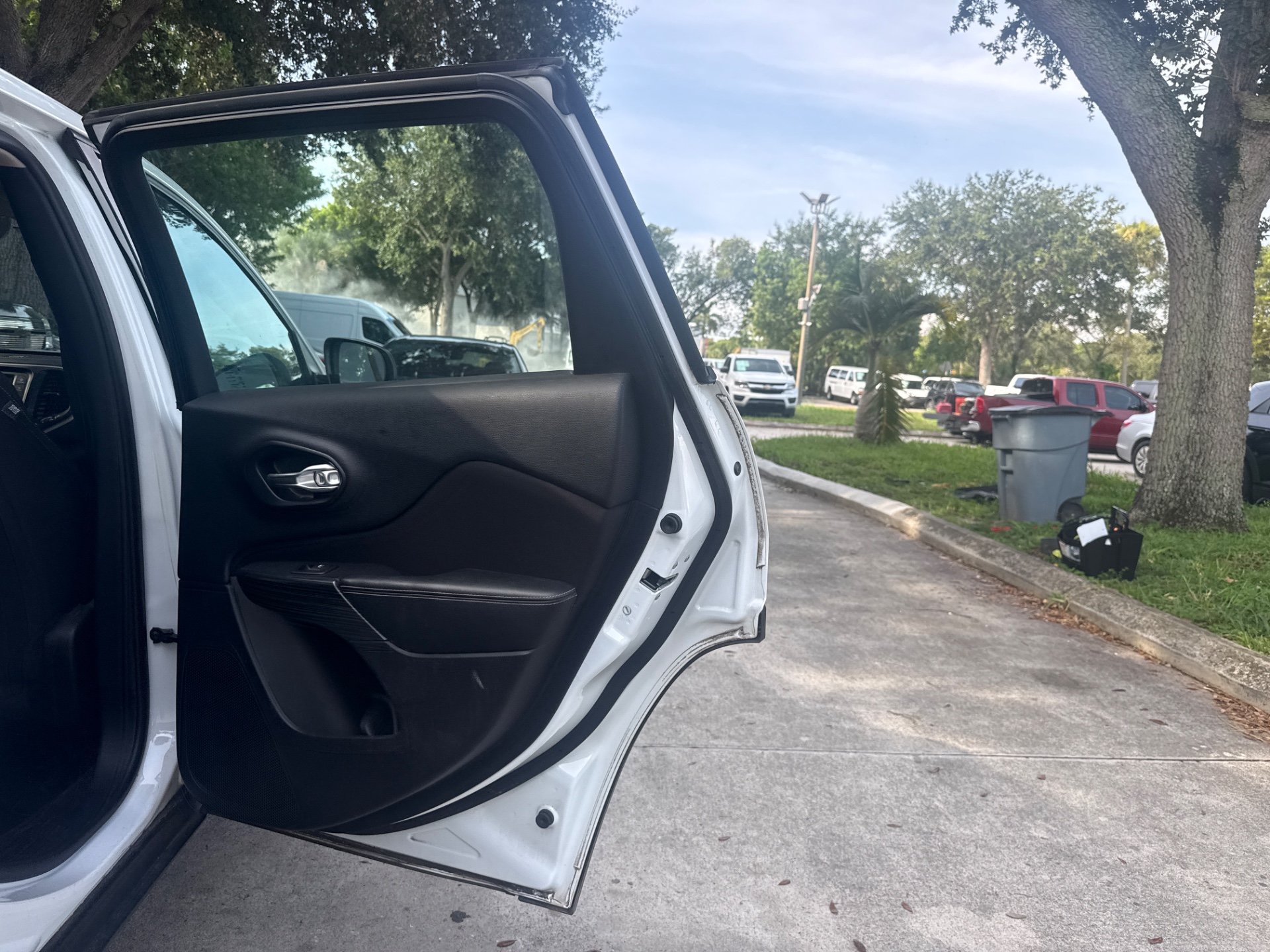 Florida Fine Cars - Used vehicle - SUV JEEP CHEROKEE 2016