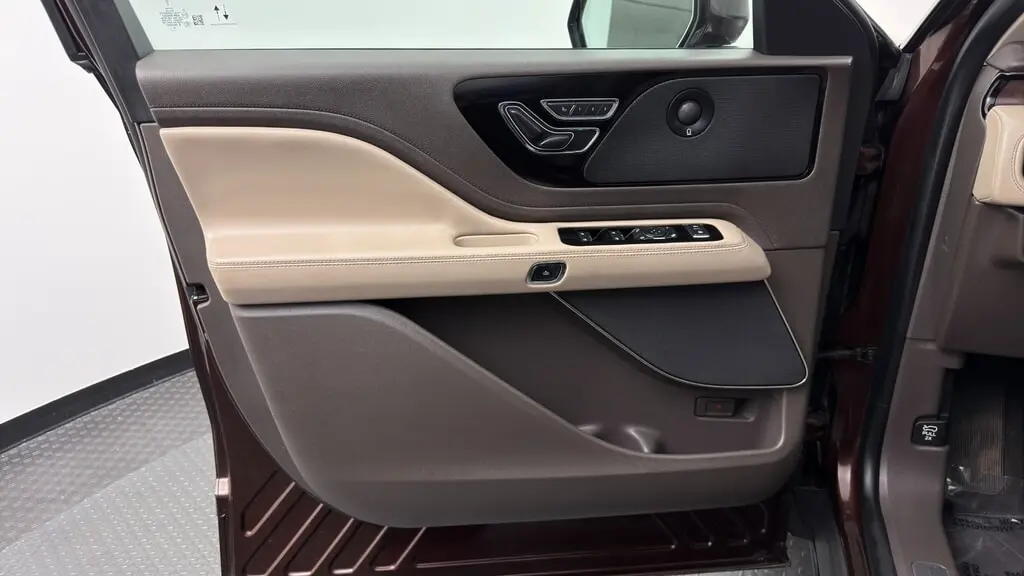 Florida Fine Cars - Used LINCOLN AVIATOR 2020 WEST PALM RESERVE