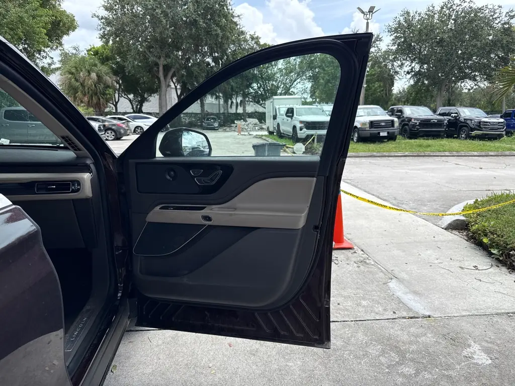 Florida Fine Cars - Used LINCOLN AVIATOR 2020 WEST PALM RESERVE