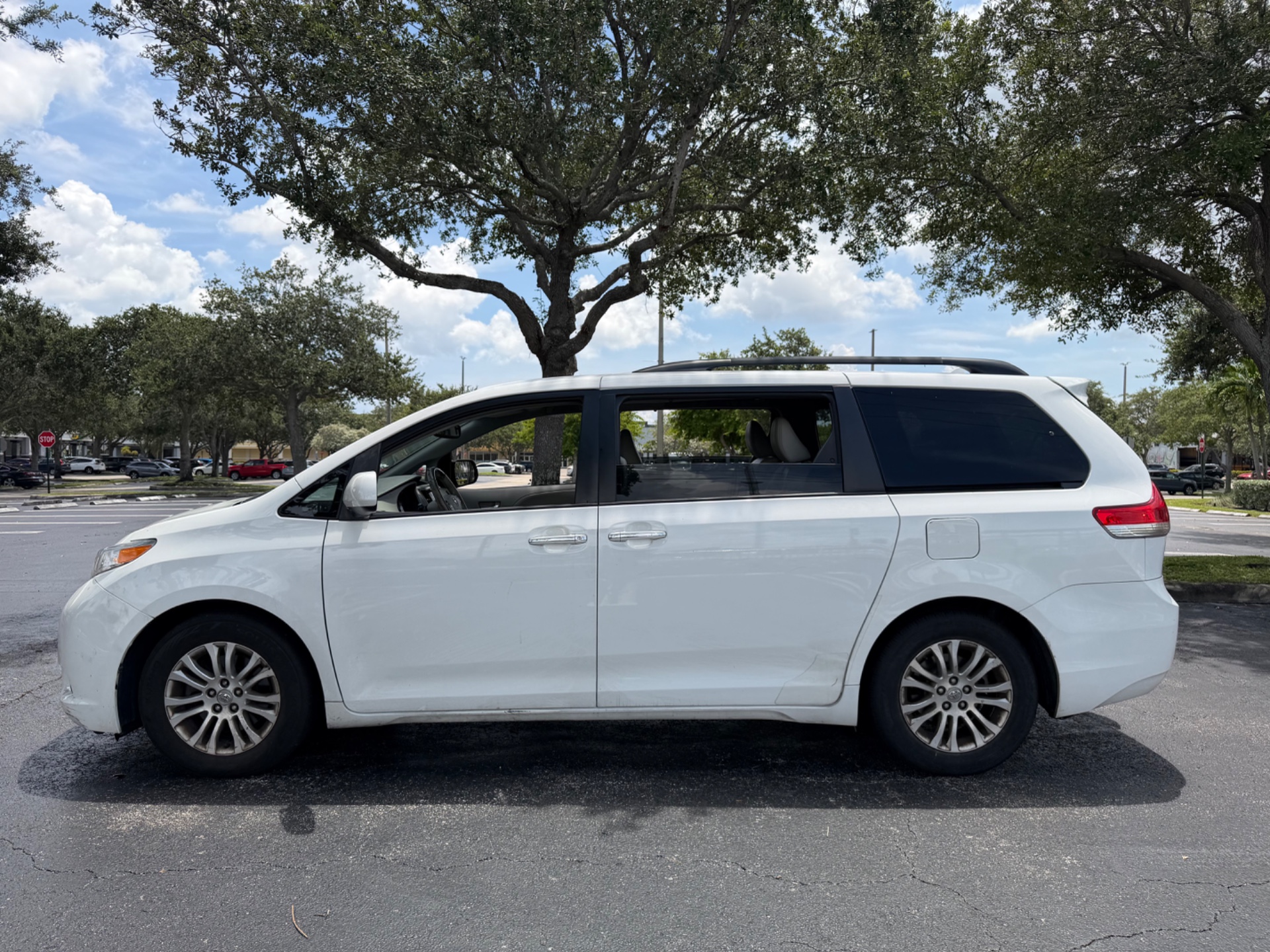 Florida Fine Cars - Used vehicle - MINIVAN TOYOTA SIENNA 2011