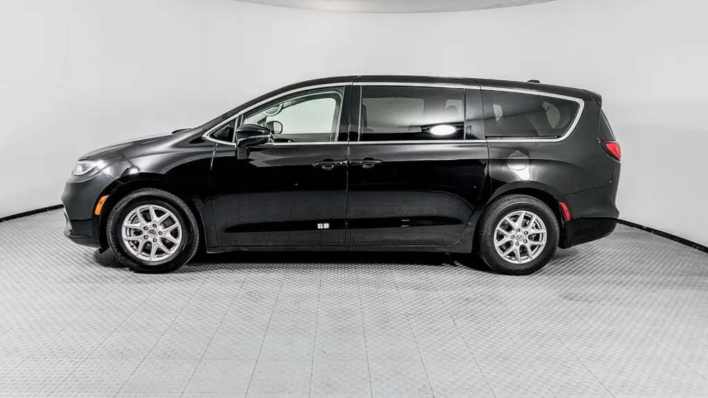 Florida Fine Cars - Used CHRYSLER PACIFICA 2024 ORLANDO TOURING L